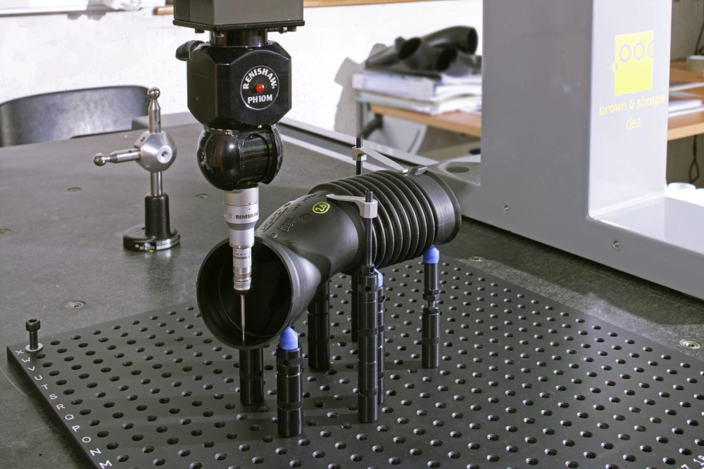 Custom plastic injection moulding